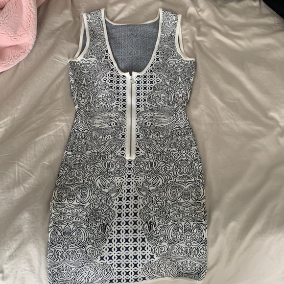 BCBG dress size small - Picture 2 of 4